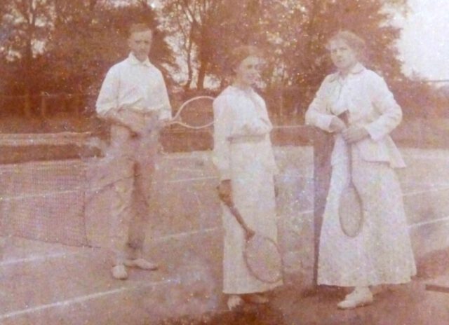 RTV Geschichte Die erste Tennisanlage
